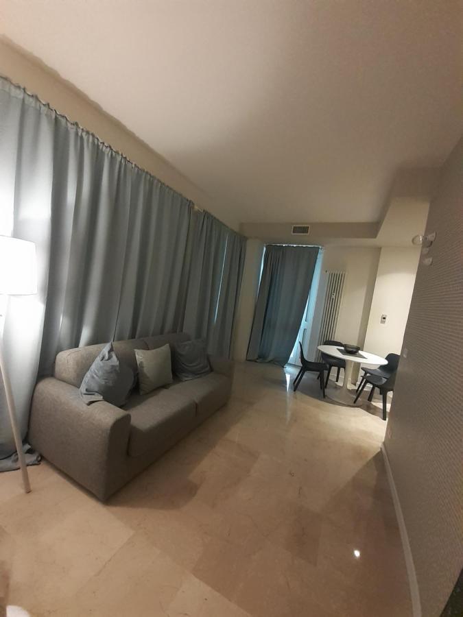 Baretti House- Parcheggio Riservato Per Un Soggiorno Perfetto Turin Exteriör bild